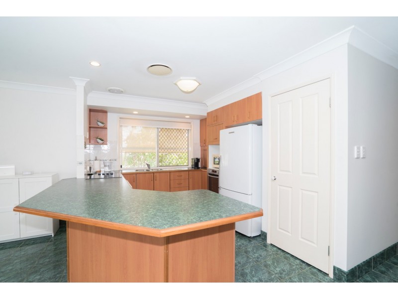 2 Schooner Court, Banksia Beach QLD 4507