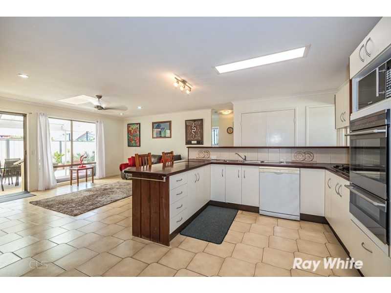 18 Pheasant Avenue, Banksia Beach QLD 4507