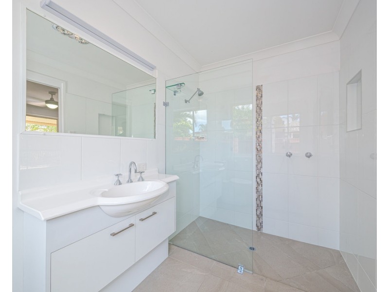 88 Avon Avenue, Banksia Beach QLD 4507
