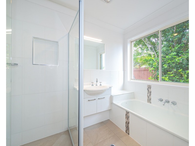 88 Avon Avenue, Banksia Beach QLD 4507