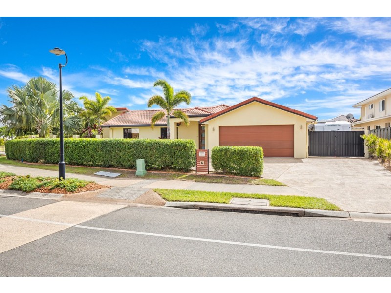 51 Marina Boulevard, Banksia Beach QLD 4507