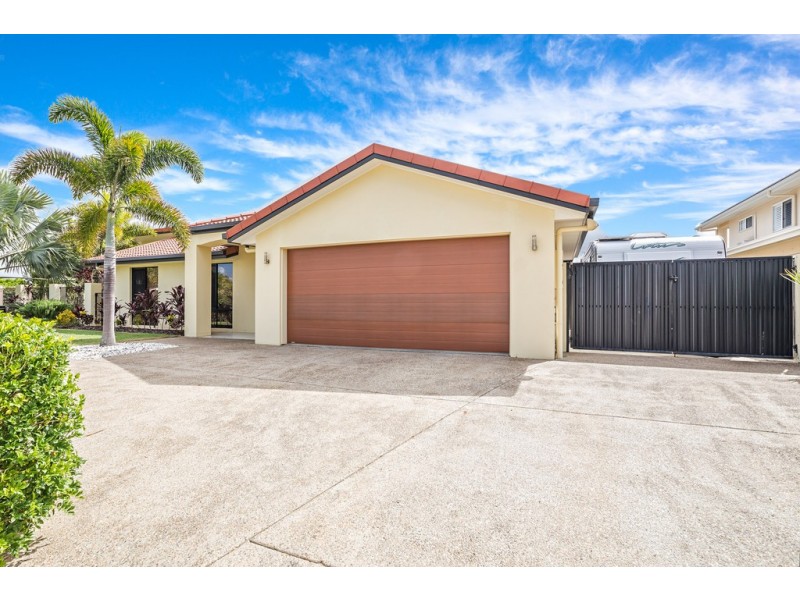 51 Marina Boulevard, Banksia Beach QLD 4507