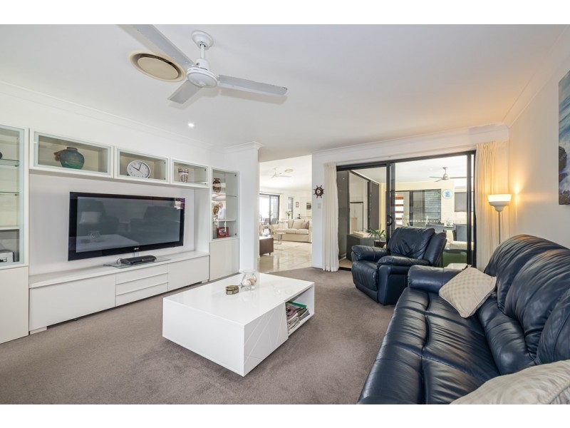 51 Marina Boulevard, Banksia Beach QLD 4507