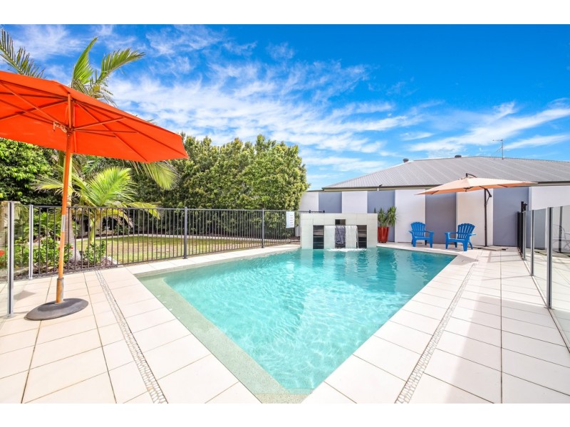 51 Marina Boulevard, Banksia Beach QLD 4507