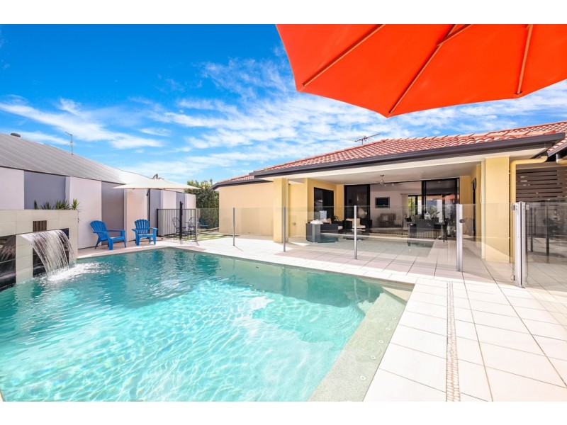 51 Marina Boulevard, Banksia Beach QLD 4507