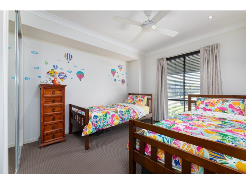 116-118 Cocos Drive, Ningi QLD 4511