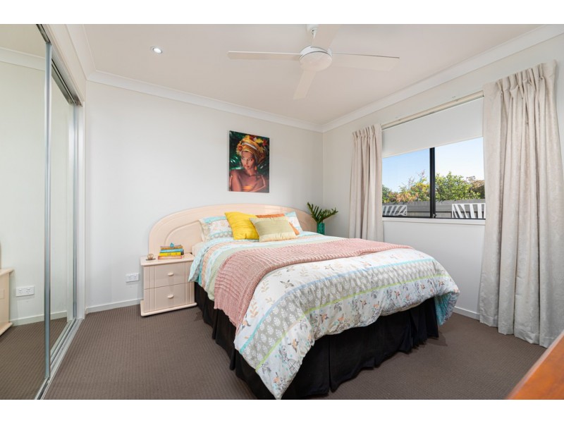 116-118 Cocos Drive, Ningi QLD 4511