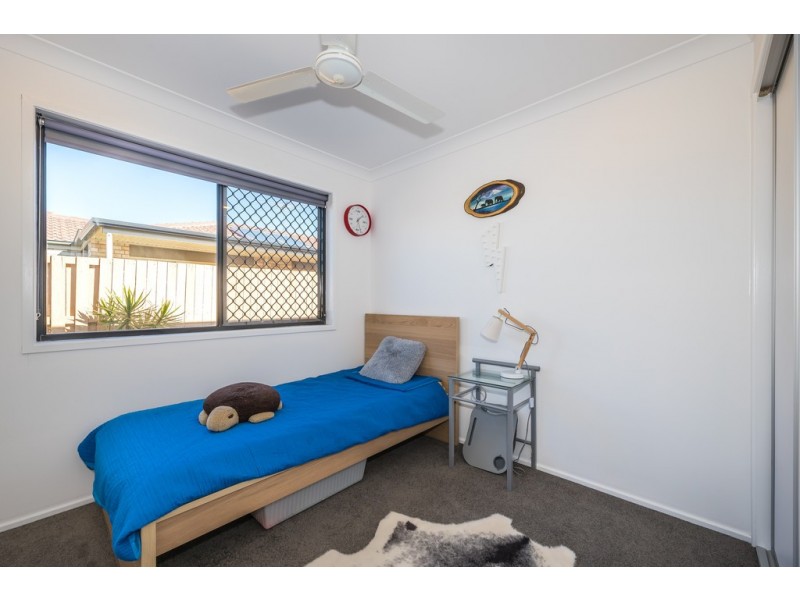 37 Eimeo Place, Sandstone Point QLD 4511