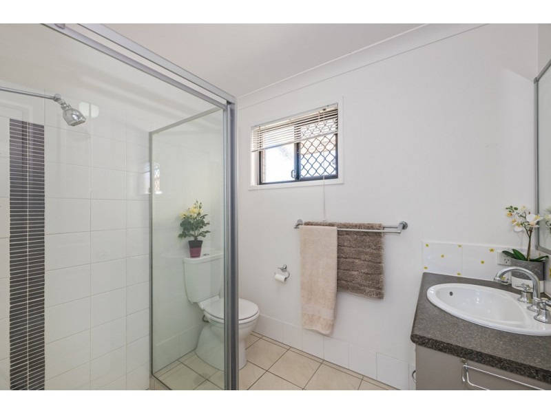 37 Eimeo Place, Sandstone Point QLD 4511