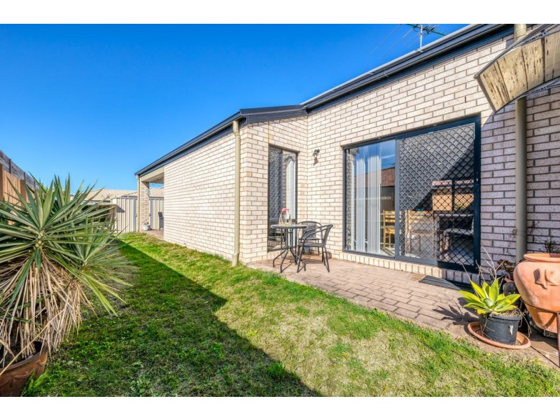 37 Eimeo Place, Sandstone Point QLD 4511