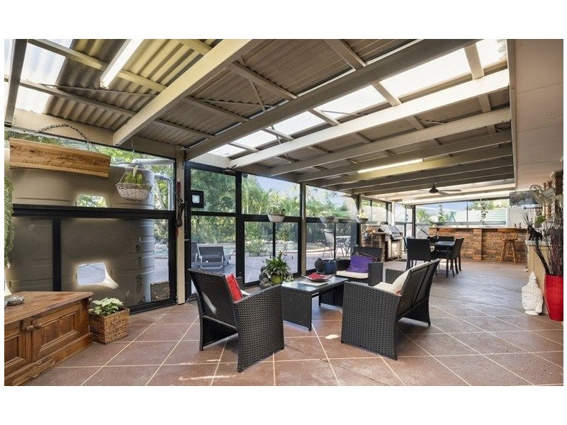 27 Todman Court, Ningi QLD 4511