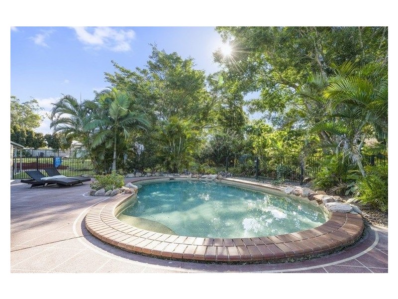 27 Todman Court, Ningi QLD 4511