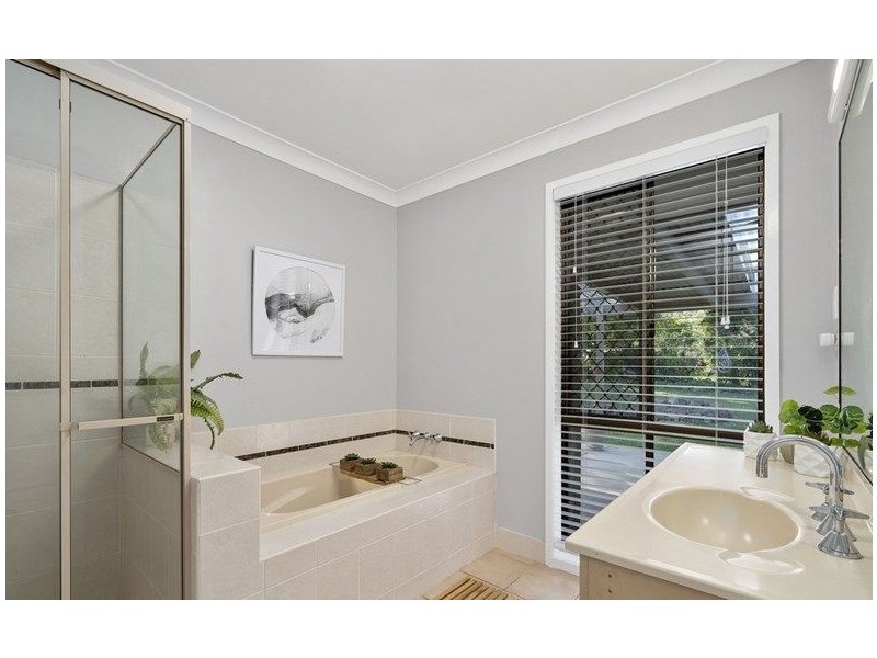 27 Todman Court, Ningi QLD 4511