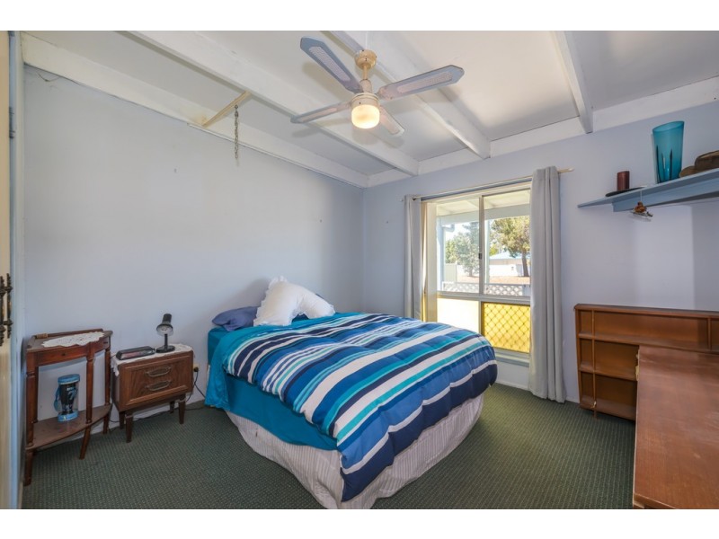 27 Avon Avenue, Banksia Beach QLD 4507