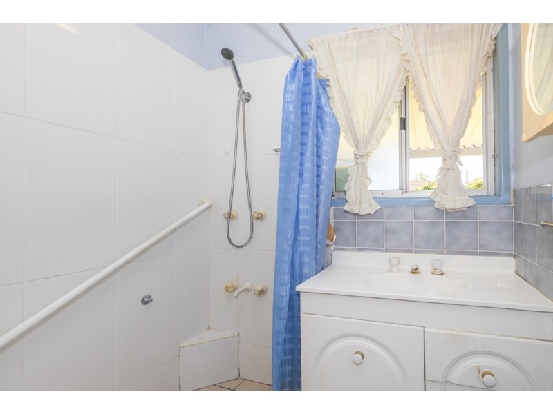 27 Avon Avenue, Banksia Beach QLD 4507