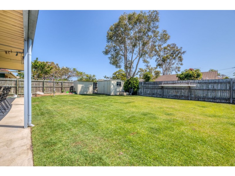 27 Avon Avenue, Banksia Beach QLD 4507