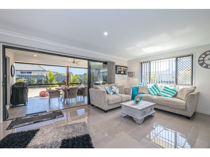 37 Foxtail Crescent, Banksia Beach QLD 4507