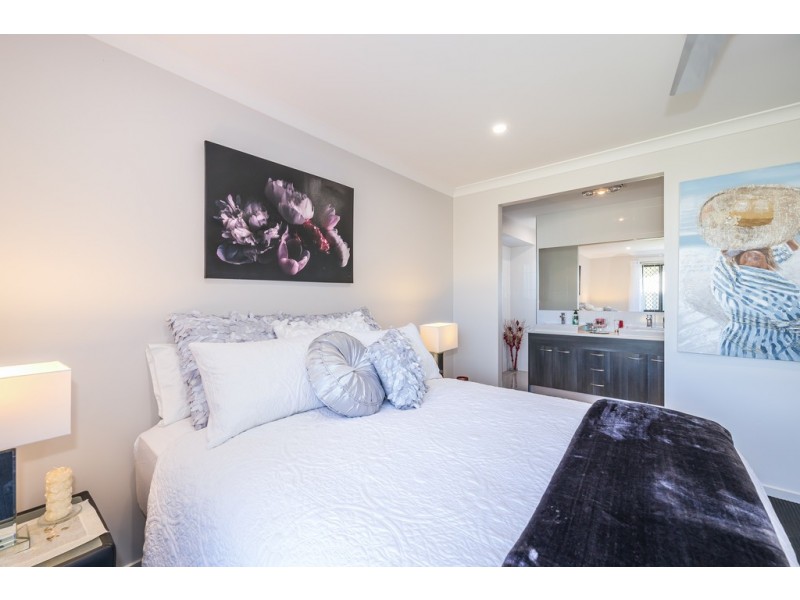 37 Foxtail Crescent, Banksia Beach QLD 4507