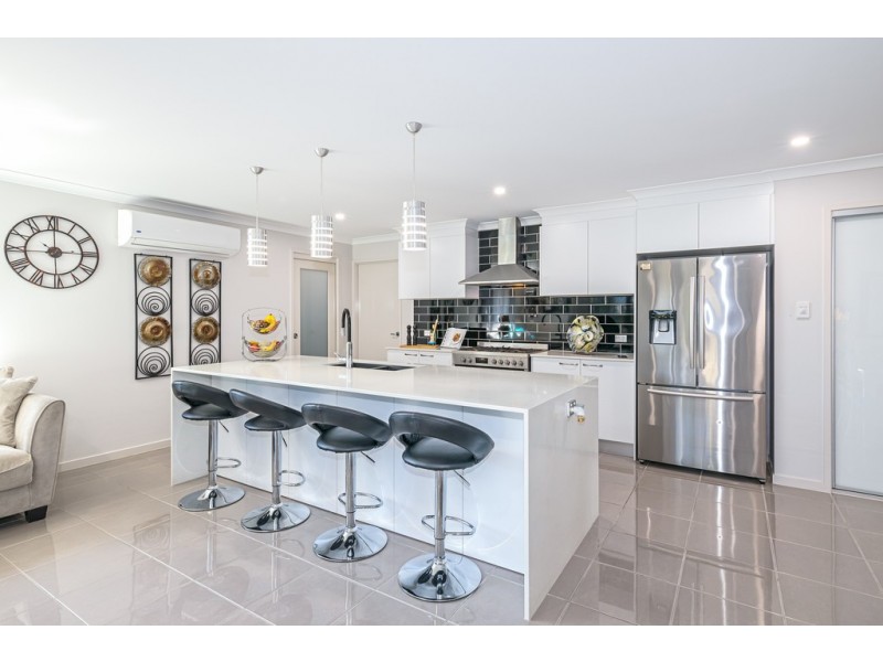 37 Foxtail Crescent, Banksia Beach QLD 4507