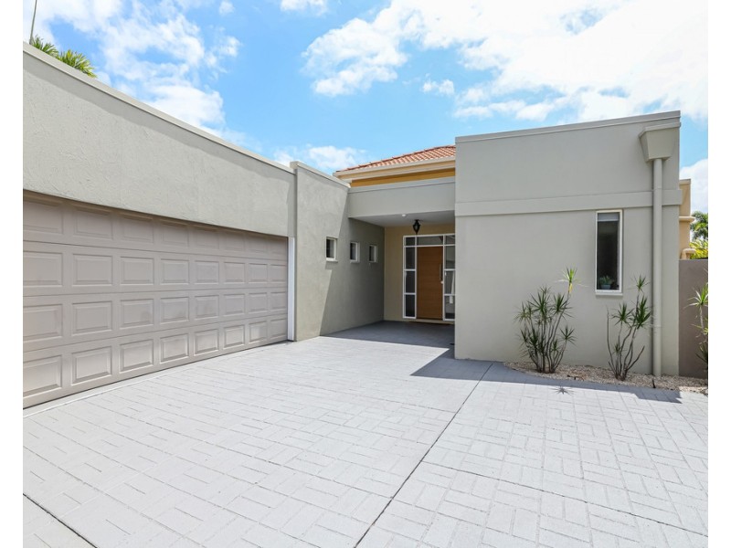 43 Dugong Crescent, Banksia Beach QLD 4507