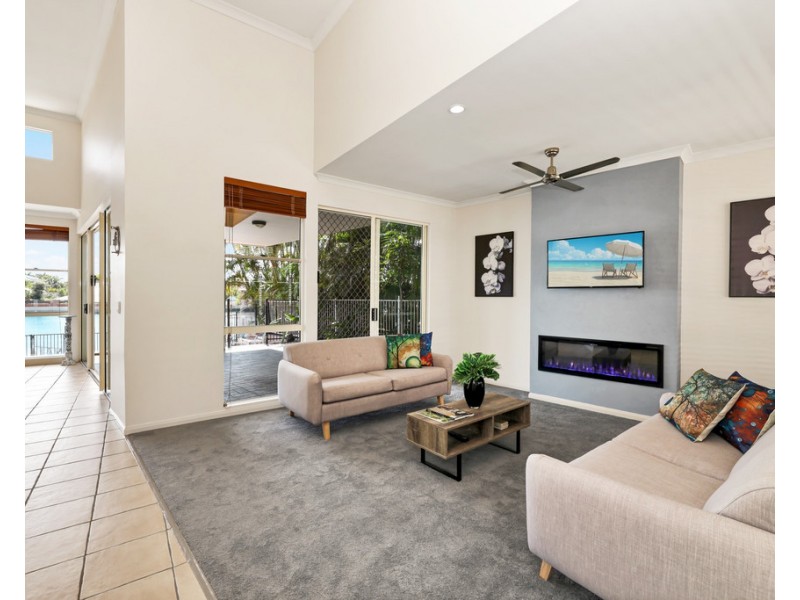 43 Dugong Crescent, Banksia Beach QLD 4507