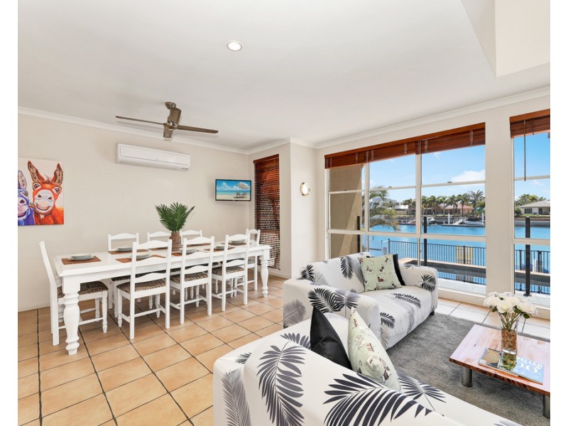 43 Dugong Crescent, Banksia Beach QLD 4507