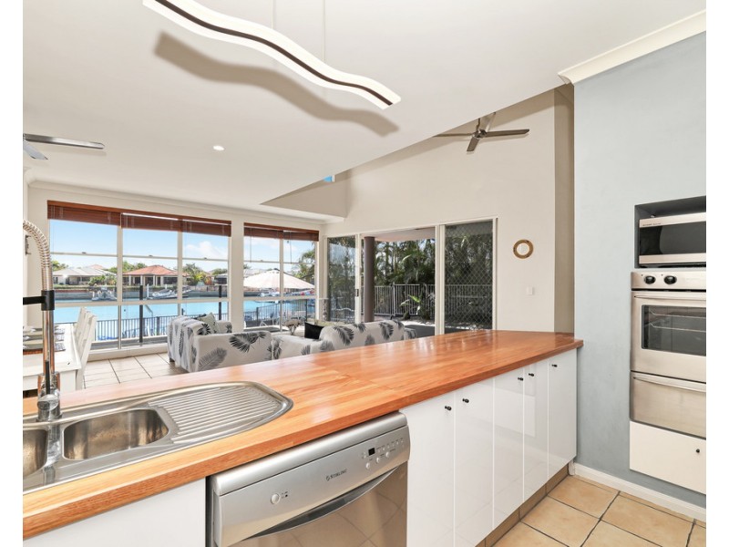 43 Dugong Crescent, Banksia Beach QLD 4507