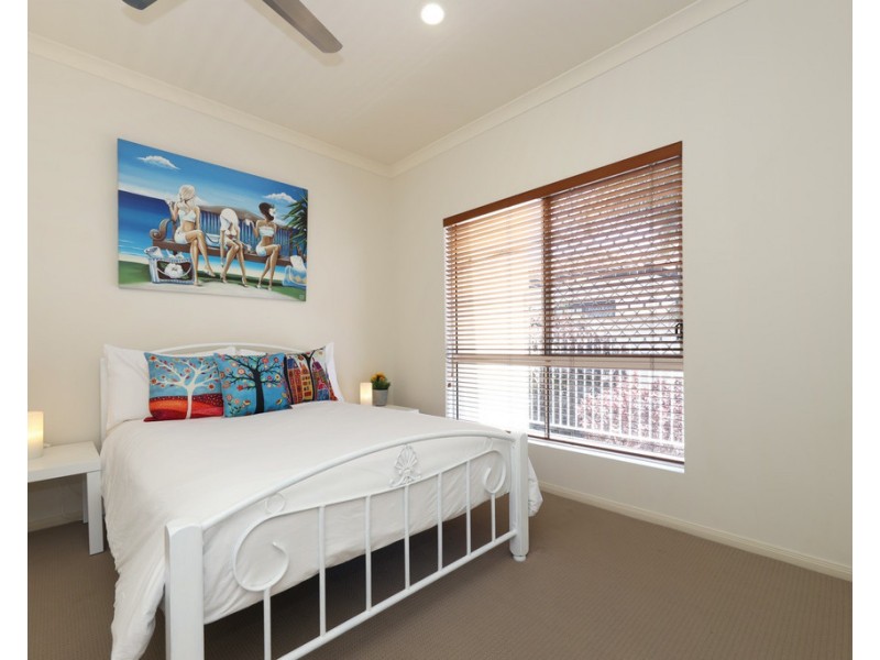 43 Dugong Crescent, Banksia Beach QLD 4507