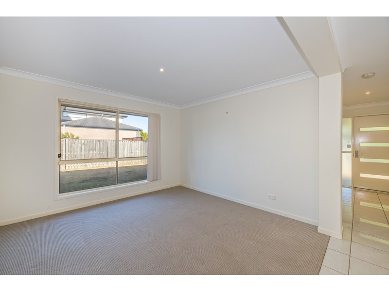 66 Sandheath Place, Ningi QLD 4511