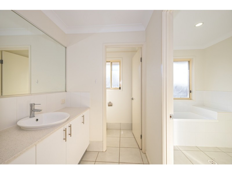 66 Sandheath Place, Ningi QLD 4511