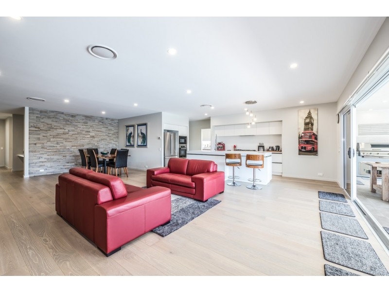 93 Marina Boulevard, Banksia Beach QLD 4507