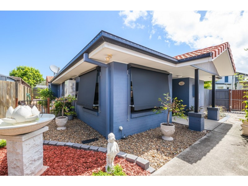 4 Seabreeze Court, Sandstone Point QLD 4511