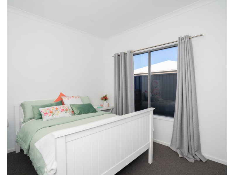 94 Seaside Drive, Banksia Beach QLD 4507