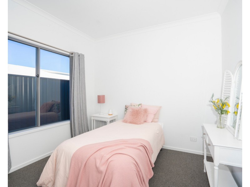 94 Seaside Drive, Banksia Beach QLD 4507