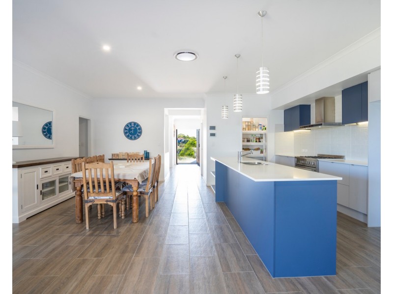 94 Seaside Drive, Banksia Beach QLD 4507