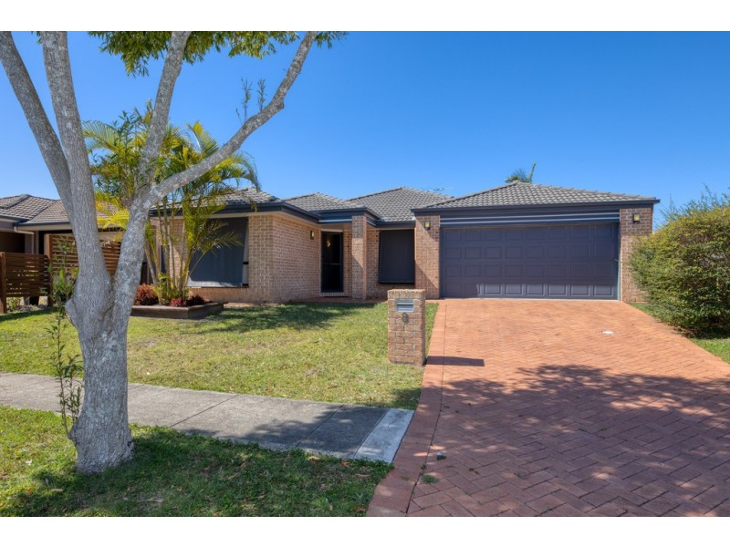 8 Corrimal Place, Sandstone Point QLD 4511