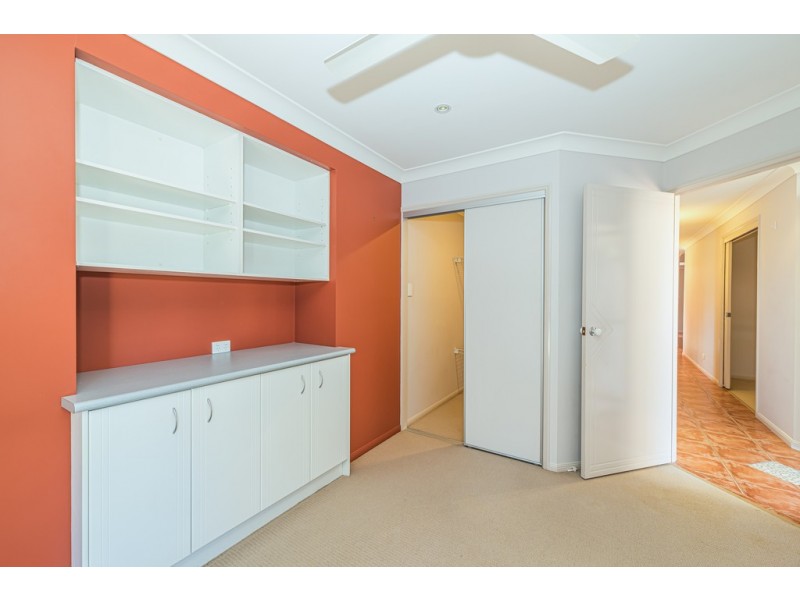 8 Corrimal Place, Sandstone Point QLD 4511