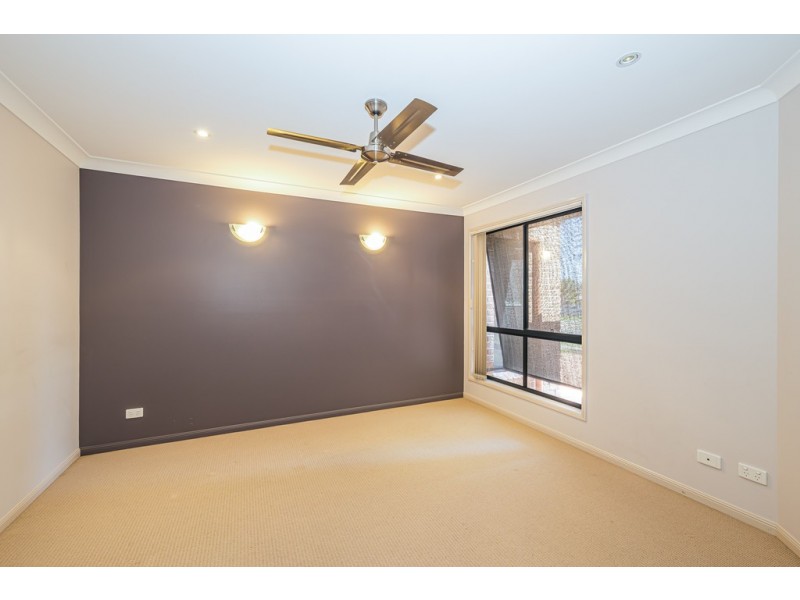 8 Corrimal Place, Sandstone Point QLD 4511