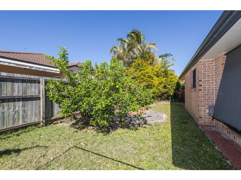 8 Corrimal Place, Sandstone Point QLD 4511