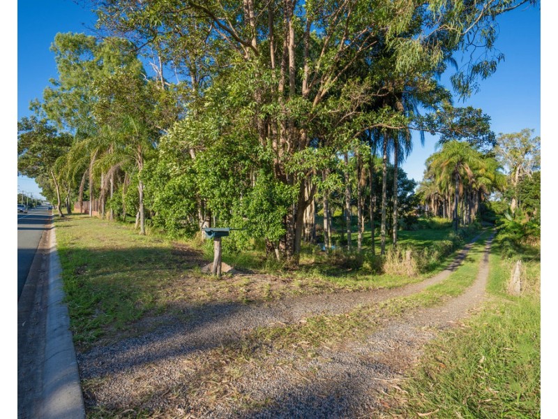 93 Bishop Road, Beachmere QLD 4510