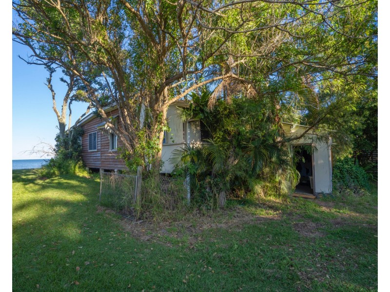 93 Bishop Road, Beachmere QLD 4510