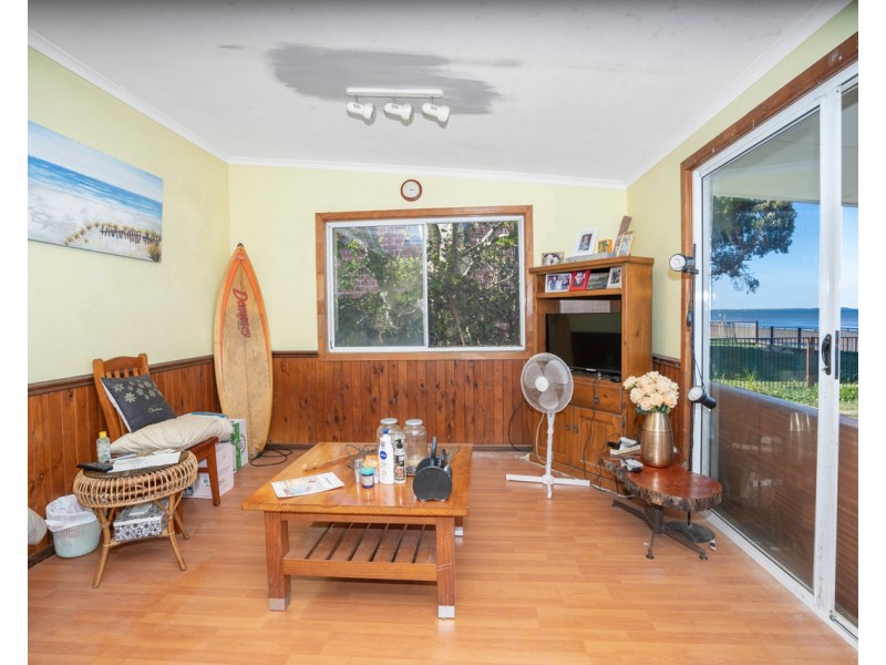 93 Bishop Road, Beachmere QLD 4510