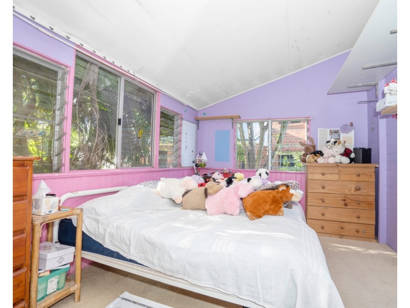 93 Bishop Road, Beachmere QLD 4510