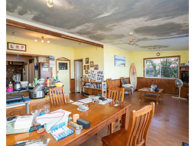 93 Bishop Road, Beachmere QLD 4510