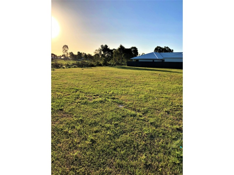 31 Caraway Crescent, Banksia Beach QLD 4507