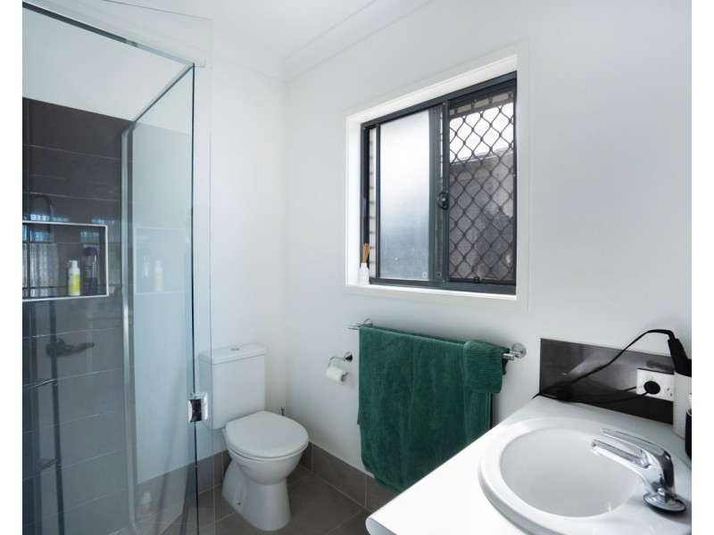 72 Lakeside Crescent, Ningi QLD 4511