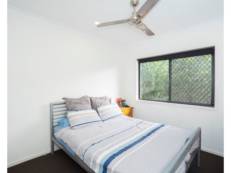 72 Lakeside Crescent, Ningi QLD 4511