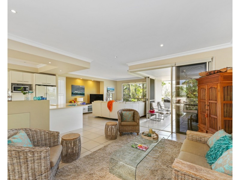 15 Seaside Drive, Banksia Beach QLD 4507