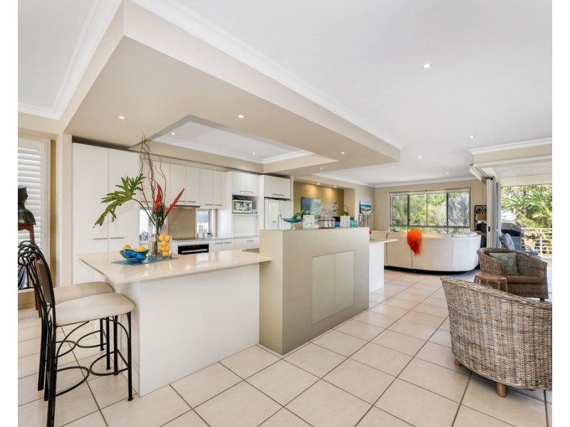 15 Seaside Drive, Banksia Beach QLD 4507