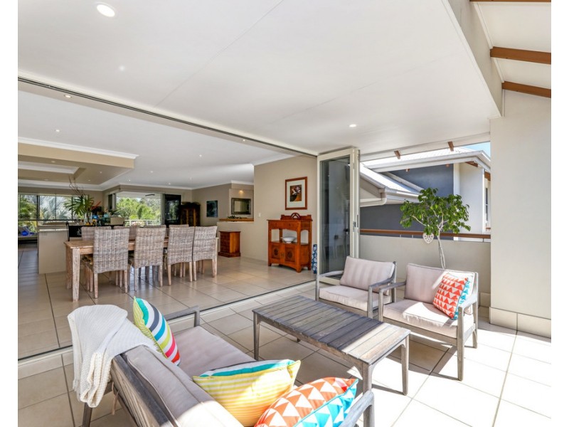 15 Seaside Drive, Banksia Beach QLD 4507